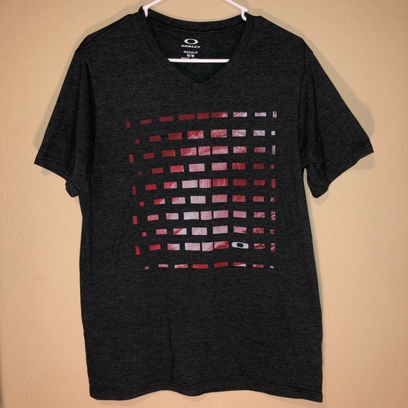 OAKLEY V-neck T-Shirt NWOT - Picture 2 of 5